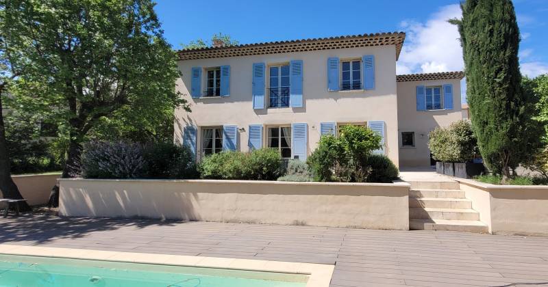 ref: 4334RV Ardèche méridionale, Maison type bastide avec piscine   